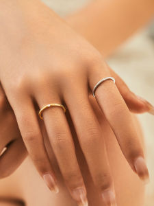 Modian S925 แหวนเงินแท้ฟอยล์ทองและเงิน พื้นผิว ดีไซน์ ผู้หญิง ทันสมัย แหวนฝังเพชรเส้นไม่สม่ําเสมอ