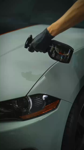 Xịt Phủ Bóng Màu Bạc Ceramic Color Wax SiO2 FORMULA 1 617724 680ml Phục Hồi Sơn Bóng Gương Chống Tia UV - Nhập Khẩu Chính Hãng