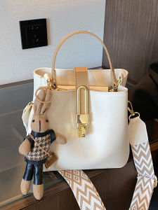 Spring Summer Fashion Soft Leather Bucket Bag Womens Handbag Crossbody Bag with Wide Strap Versatile Ins Style Casual Leisure