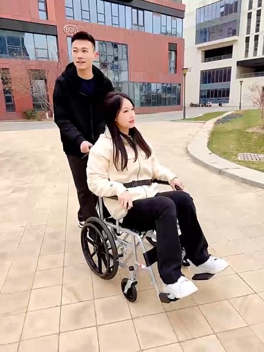 Xe lăn dùng tay, Xe lăn cho người già Hỗ trợ di chuyển cho người già ...