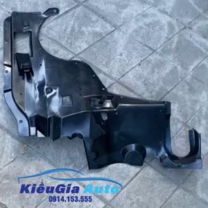 Chắn bùn gầm máy Mazda 323 2001-2004