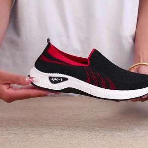 Fashion New Black Red Color Matching Upper Mesh Women Shoes Rounded Toe Slip On Walk Casual Sneakers Rubber Plus Flat Sport Running Breathable Lightweight Shoe 36-41