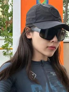 แว่นกันแดดทรงกลมสำหรับผู้ชายและผู้หญิงที่ทนทานต่อลมสำหรับกลางแจ้ง วัสดุแว่นกันแดดแบบยูนิเวอร์แซลสำหรับปีนเขา ขี่จักรยานเสือหมอบ ขี่จักรยานในเมือง