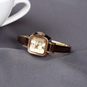 Đồng Hồ Julius Thời Trang Phong Cách Hàn Quốc Cho Nữ Mặt Tròn Dây Da Chống Nước Cỡ Nhỏ Không Có Kim Giây Dành Cho Học Sinh