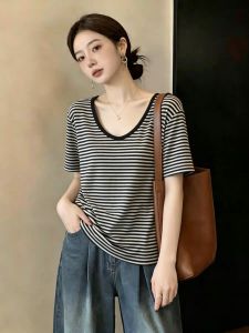 Slim Fit Loose Belly Covering V-Neck T-Shirt Plus Size