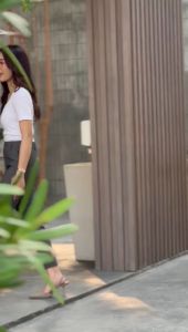 Celana Chino Wanita Model Elizabeth: Desain, Kelebihan, dan Tips Memakai