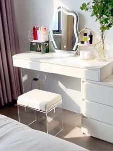 โต๊ะเครื่องแป้งห้องนอน สตูล กระจกลายเมฆ โต๊ะเครื่องแป้งไม้เนื้อแข็ง ขนาดเล็ก โต๊ะเครื่องแป้งออฟไวท์ กระจกลายเมฆ ผ้าป่า คู่ดื่ม ธุรกิจ สำหรับการเครื่องมือหรือการลงทุน