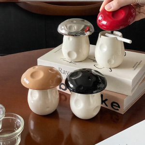 GUANGMANZHI | Creative Cute Style Ashtray with Lid Dustproof Home Desk Accessory