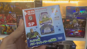 Mô Hình Phi Thuyền Không Gian Bản Hi-Tech Đặc Biệt Kèm Buzz Lightyear - Dream Tomica Toy Story 5 SP