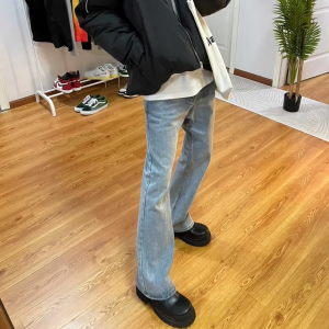 ผ้ายีนส์สไตล์อเมริกันสูงออนซ์กางเกงยีนส์ผ้ายีนส์ขาม้าสีฟ้าอ่อนแนววินเทจใส่แล้วดูผอมเพรียวสำหรับผู้ชาย