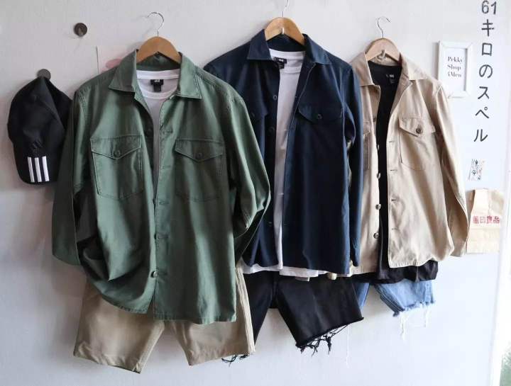 ยูนิโคลUniqlo Jacket มี 3 สีเขียว น้ำเงิน ครีม สภาพดี ก่อนสั่งซื้อเช็คสินค้าทางแชทก่อนนะคะ