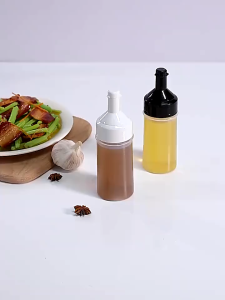 250ml Squeeze Seasoning Bottle Kitchen Sauces Olive Oil Bottle Condiment Ketchup Mustard Dispenser Leak-Proof Condiment Bottles
