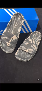 2024 New Fashion Yeezy Slide Adilette 22 Waterproof slippers for men Slippers for Men’s and Women’s(size 36-45)