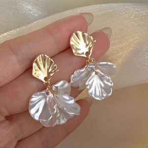 Elegant Flower Pearl Earrings Silver 925
