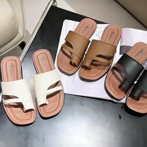 รองเท้าแตะสวมนิ้วโป้ง แบบเรียบ แบบแต่งเพชร รองเท้าผู้หญิง สไตล์เกาหลี รองเท้าลำลอง แฟชั่น สีสวย ใส่สบาย (PTA-1110)