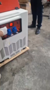 เครื่องปั่นไฟตู้ทึบ/เครื่องปั่นไฟดีเซลเสียงเงียบ ขนาด8.5 กิโลวัตต์รุ่น AD11000SE ยี่ห้อไอพาวเวอรร์ รับประกัน 1ปีเทสก่อนส่ง 100% ก่อนส่ง กำลังไฟใช้งานแนะนำ 8.0กิโลวัตต์ 220โวล์สตาร์ทไฟฟ้า