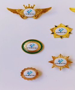 Pin Bros Lencana Kuningan Emas KOMDIGI : Kementerian Komunikasi dan Digital (Peniti atau Magnet)