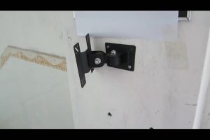 TV Bracket Adjustable Up and Down 1.3mm Thick 100 x 100 Pitch untuk 14-24 Inch