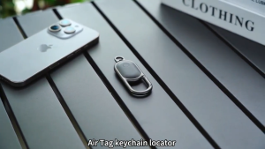 Smart Air Tracker with Keychain Heavy Duty Key Finder Key Finder Item Locator Car Key Chains Works with Find My App(iOS Only) GPS Tracker Pet Anti Loss Smart Device for Kids Luggage Backpack Suitcases Replaceable Battery