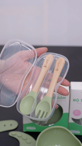 Bộ thìa nĩa silicone cán gỗ Lumicare