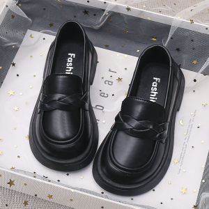 รองเท้าส้นแบนแบบสวมสำหรับผู้หญิงไซส์เล็กพิเศษ สีดำ รองเท้า Loafers วินเทจสไตล์อังกฤษ ทรงหัวมน พื้นยาง รองเท้าลำลอง