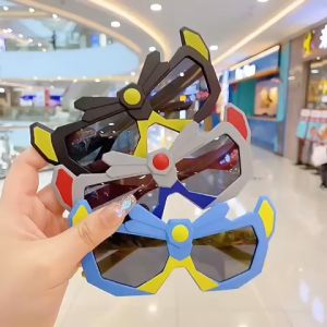 Kính râm hoạt hình Siêu Nhân Biến Hình đủ màu cho bé yêu thích thú mã T2212