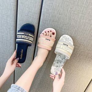 Summer 2025 Fairy Tale Style Womens Flat Bottom Slippers Indoor Outdoor Wear Anti-Slip T-Strap Casual Flats Rubber Sole