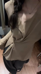 Baju Atasan Wanita Kekinian Berlengan Panjang / Kemeja Cantik Wanita Kekinain Dengan Kancing Multi Fungsi Cantik Kekinian