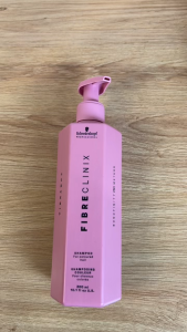 Schwarzkopf Fiber Clinix Vibrancy Shampoo 300ml For coloured hair