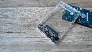 กล่องใส่ HDD แบบใส Harddisk SSD 2.5 inch ฮาร์ดไดรฟ์ USB 3.0 กล่องใส่ฮาร์ดไดรฟ์ภายนอก รองรับโปรโตคอล UASP สําหรับ 7-9.5 มม ขนาด  SSD Enclosure