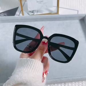 1pcs Womens Square Retro Sunglasses Large Frame Trendy European Style