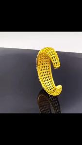 สตาร์ตะวันออกกลาง ขายร้อน แพ็คเดียว 24K สร้อยข้อมือทองกว้างแบบเปิด ของขวัญแฟชั่นเจ้าสาวจากดูไบ ยุโรปและอเมริกา