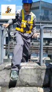 Nasara Anti-Friction Safety Rope Belt Elastic Harness Climbing Anti Fall Protective With Absorber 2 Hook - YL-E500 / Tali Keselamtan / 安全带