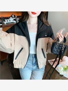 เสื้อแจ็คเก็ตกันแดดแบบหลวมๆ สไตล์เกาหลีสำหรับผู้หญิงในช่วงฤดูร้อนปี 2024 ทรงเข้ารูป 3 มิติ ผ้าโพลีเอสเตอร์ผสม