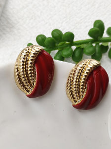 Fancy Wine Red Enamel Stud Earrings Exquisite I Light Luxury and Simplicity Frosty Style Earrings Non-Piercing Ear Clip B848