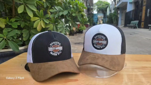 CUNG CẤP CÁC LOẠI MŨ NÓN THỜI TRANG HIỆN ĐẠI    —————  Có nhận s.ỉ    ✅ Nón có NHIỀU màu cá tính với nhiều màu sắc nổi bật dễ dàng phối cùng các loại trang phục khác nhau    ✅ Chất liệu thoáng mát không tạo cảm giác hầm bí khi đội cho bạn thoải mái diệ