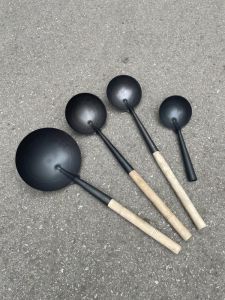 Premium Thick Black Iron Spoon with Wooden Handle Building Tool Tile Layer Feeding Pig Water Scoop Kitchen Cooking Utensil