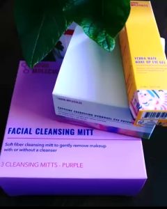 Good Molecules Facial Cleansing Mitt Purple / White by SkinCaring18 EU