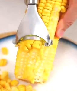 304 Stainless Steel Corn Thresher Stripper Peeler Kitchen Tool Corn Cutter Cob Peeler Stripper Kerne