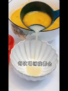 Reviln กระบวยพลาสติกหนาอ ย่างดี คุณภาพดี กระบวยสุกี้ช้อนพลาสติกคุณภาพดี อุปกรณ์ครัว ถังดักไขมัน ถังดักไขมันพลาสติก Spoon with Oil Filter