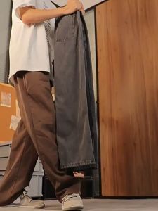 ห้องโดยสารแฟชั่นกางเกงยีนส์คุณภาพสูงสไตล์เกาหลีสําหรับผู้ชายกางเกงทรงหลวมทรงตรงสําหรับผู้ชายกางเกงยีนส์สําหรับผู้ชาย