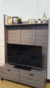 BYH MODERNIST TV CABINET 4FT WITH DISPLAY SHELF AND DRAWER/ 4 KAKI KABINET TV YANG BERMODEN DENGAN MEMPUNYAI RACK DAN LACI
