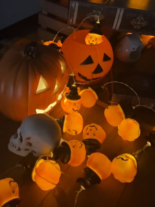 🎃ไฟตกแต่ง วันฮาโลวีน (2.4เมตร/4.4 เมตร) ฟักทอง ผี เมตรไฟฮาโลวีนสตริง LED ใช้พลังงานจากแบตเตอรี่ ไฟแต่งห้องนอน สําหรับตกแต่งปาร์ตี้ฮาโลวีน