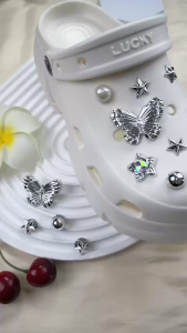 Bộ 13 Sticker Charm 3D chủ đề Sao bạc bling nhựa cứng gắn Dép Sục Cá Sấu MayTo JB-368