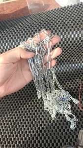 Dây xích sắt mạ kẽm Ø 2mm -Mắt xích (20x7 mm) sáng bóng – bền chắc chống gỉ sét