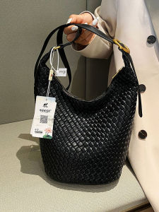 Fancy Retro Soft Leather Woven Pattern Bucket Bags Female 2023 New Arrival Trendy Fashion Large Capacity Shoulder Messenger Bag