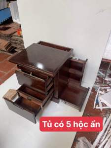 Tủ đầu giường màu óc chó có 5 ngăn bí mật