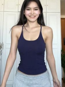 เสื้อกั๊กสายเดี่ยวสไตล์อเมริกันสำหรับผู้หญิงในช่วงฤดูร้อนพร้อมแผ่นเสริมหน้าอก เสื้อชั้นในเซ็กซี่แบบหนึ่งชิ้น เสื้อชั้นในแบบไร้แขนสำหรับเล่นกีฬา