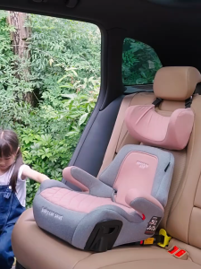 Ghế ngồi ô tô cho bé BEWELL chuẩn ISO FIX 9001-2000 với tựa lưng điều chỉnh và đệm bảo vệ đầu cho bé