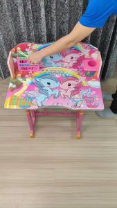 เซ็ทโต๊ะและเก้าอี้สำหรับเด็ก โต๊ะอ่านหนังสือ ลายการ์ตูน โต๊ะเขียนหนังสือเด็ก โต๊ะนักเรียน ชุดโต๊ะเขียนหนังสือ โต๊ะทำการบ้านเด็ก